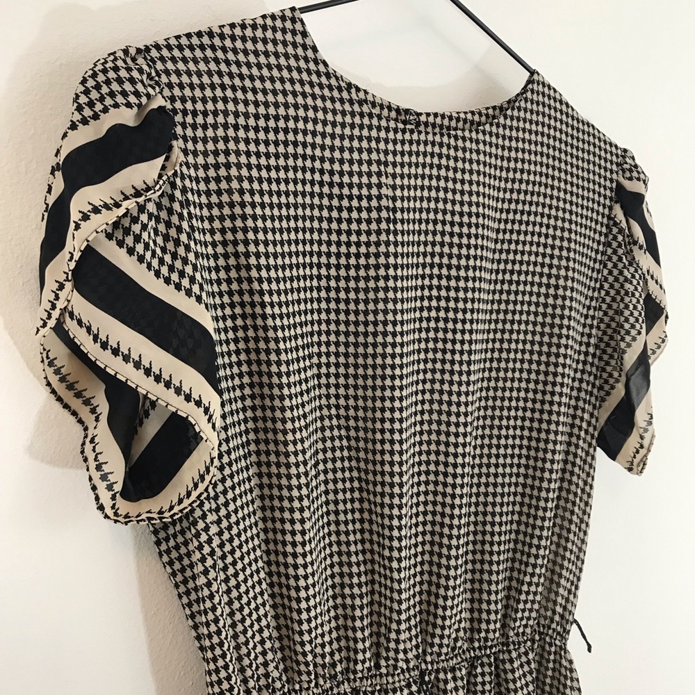 Black and white houndstooth vintage/retro dress